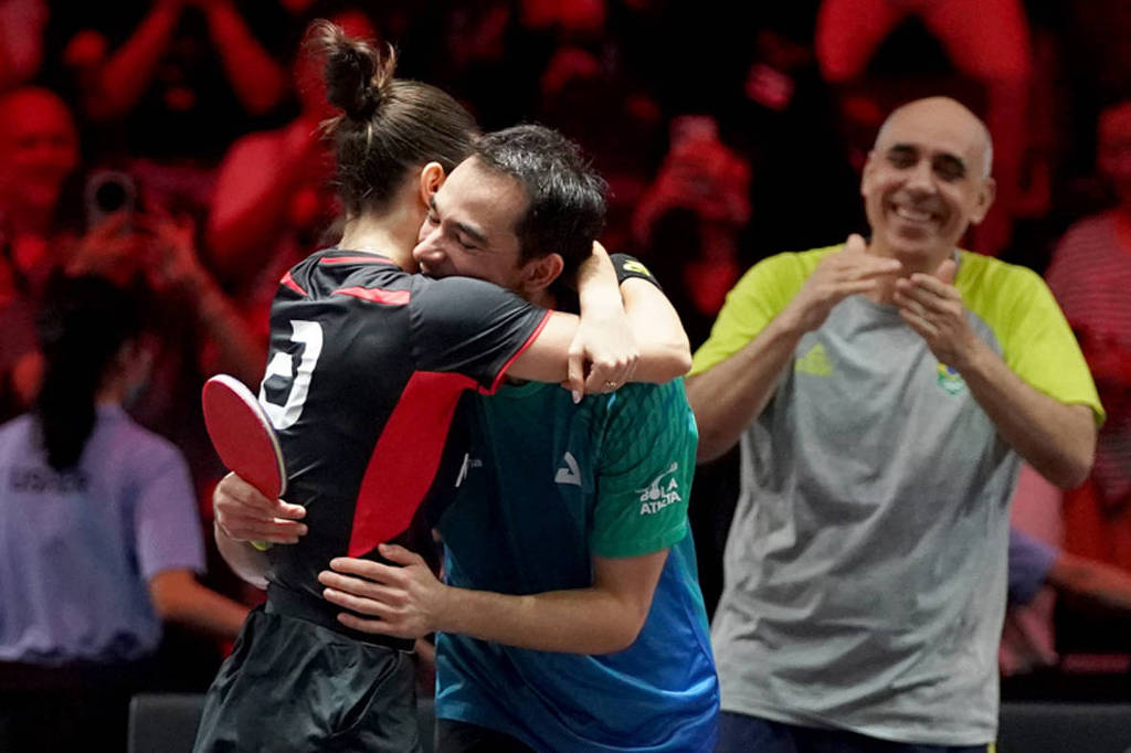 Calderano e Bruna fazem história e vencem Smash de Singapura