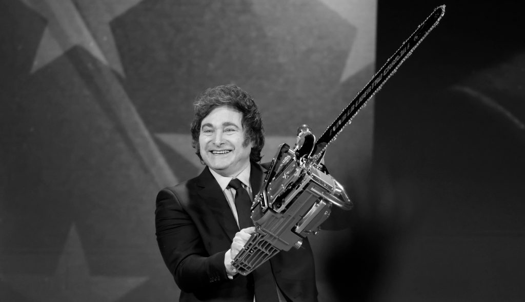 Senado da Argentina aprova reforma trabalhista de Milei com jornada de até 12h