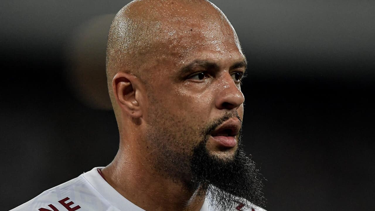 Felipe Melo critica volta precoce de Arias ao Brasil e entende revolta tricolor