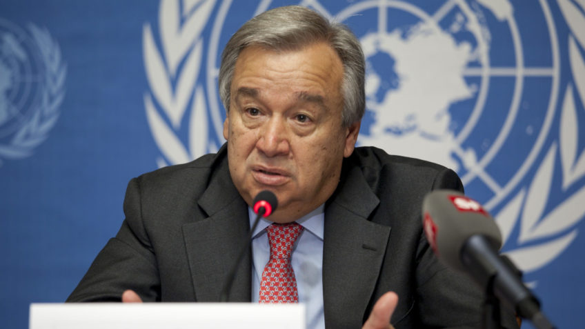 Guterres acusa potências de desmontar direitos humanos na ONU