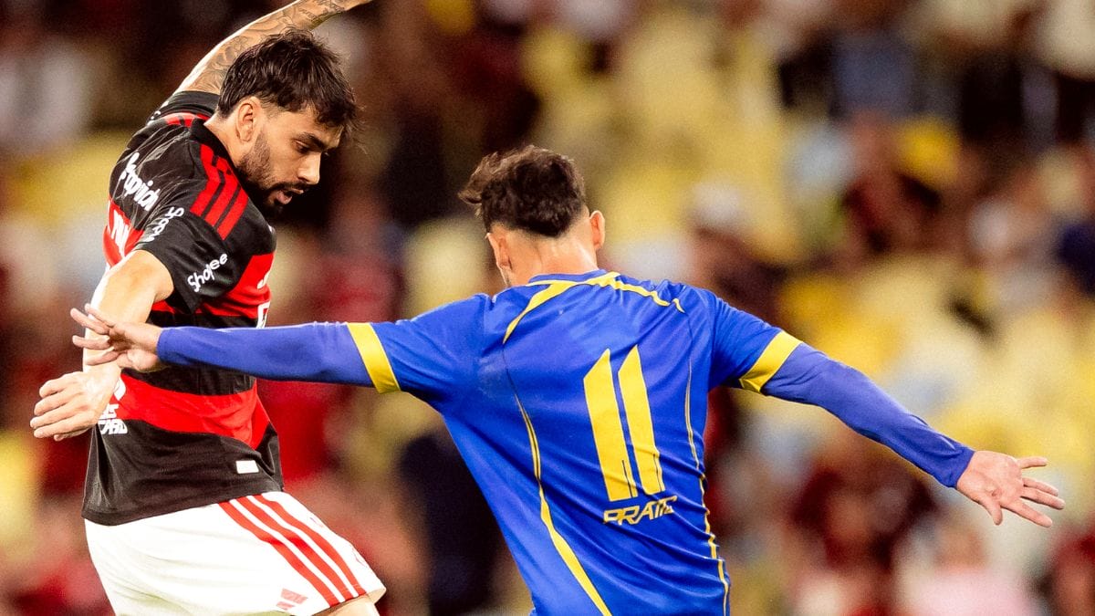 Volante do Sampaio Corrêa sofre convulsão em campo contra o Flamengo