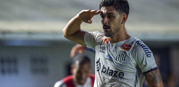 Fifa barra Santos por dívida com Arouca e trava registro de reforços