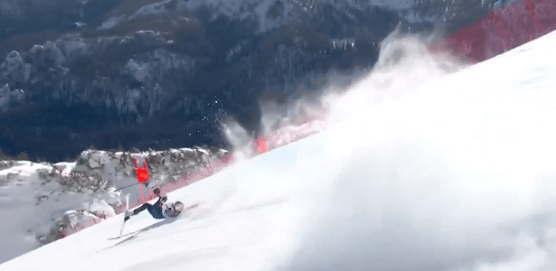 Lindsey Vonn sofre queda grave em despedida no downhill olímpico