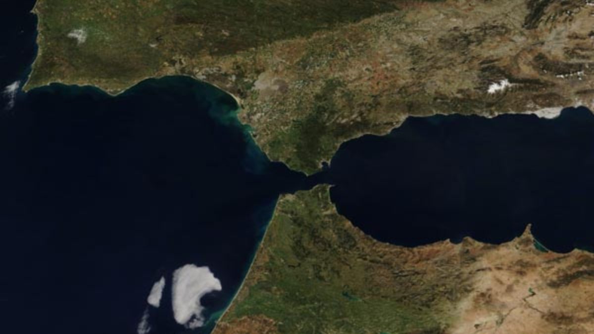 Satélites revelam avanço lento da Península Ibérica em direção à África