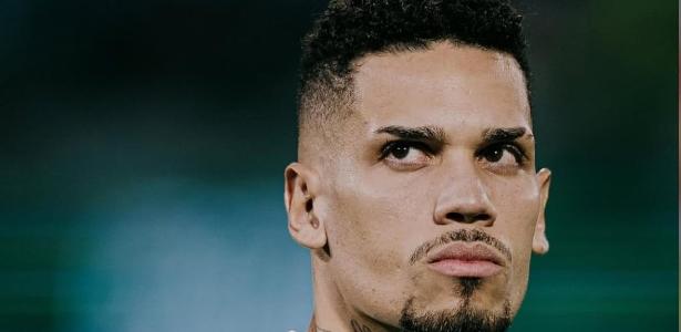 Abel admite incerteza sobre volta de Paulinho, que tem retorno projetado para maio