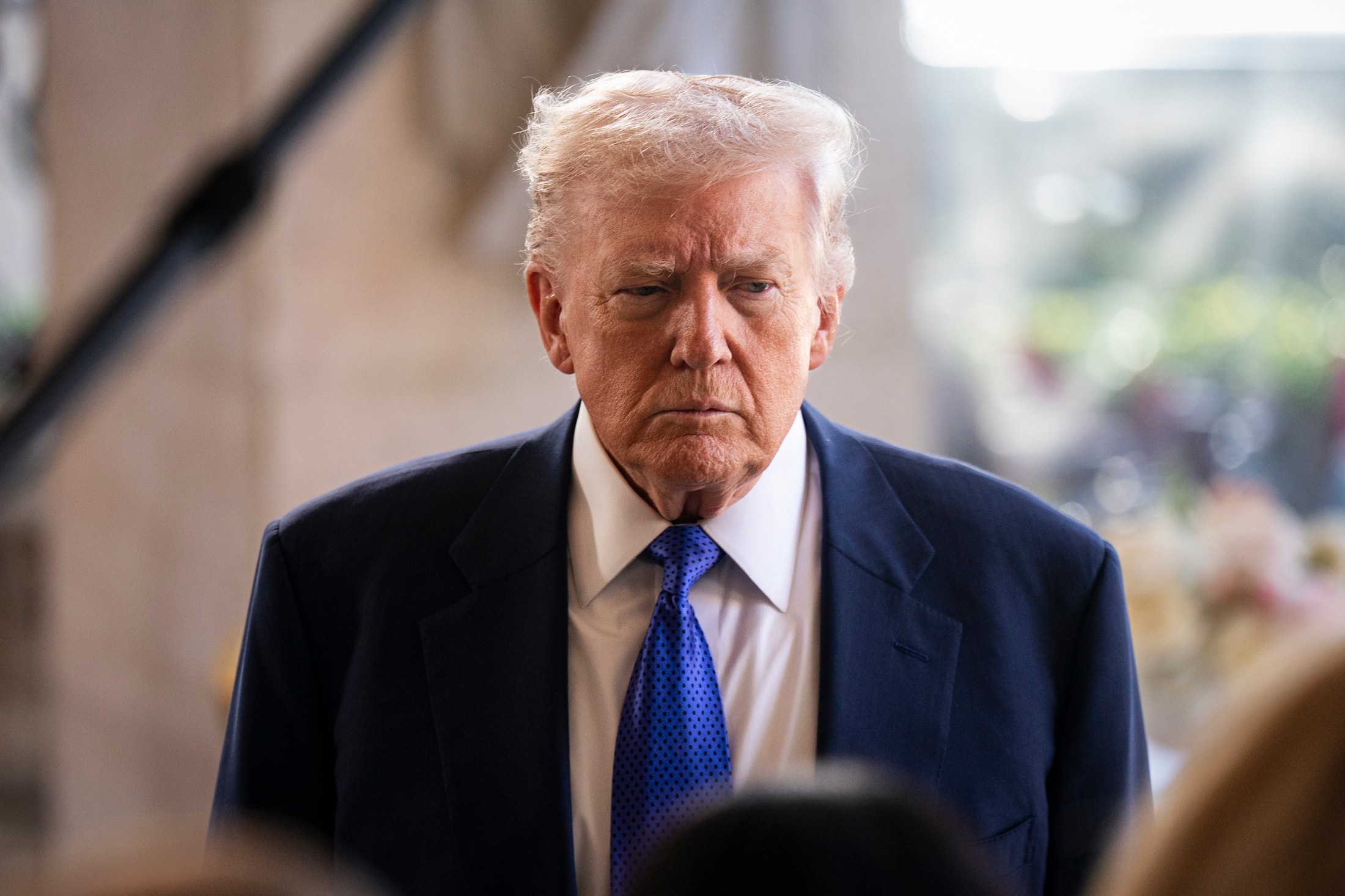 Trump envia navio-hospital à Groenlândia e irrita Dinamarca