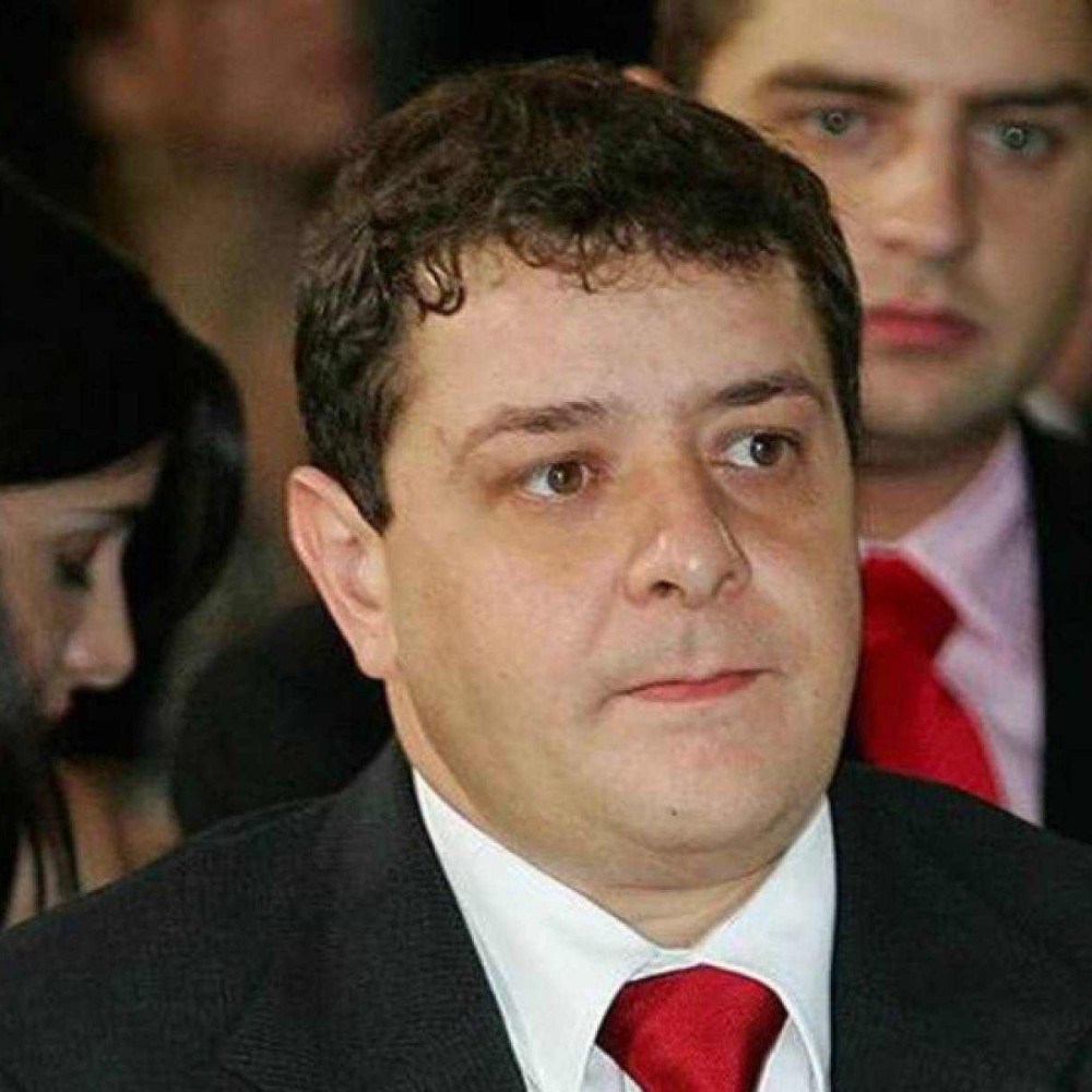 PF apura elo de Lulinha com lobista em fraude bilionária no INSS