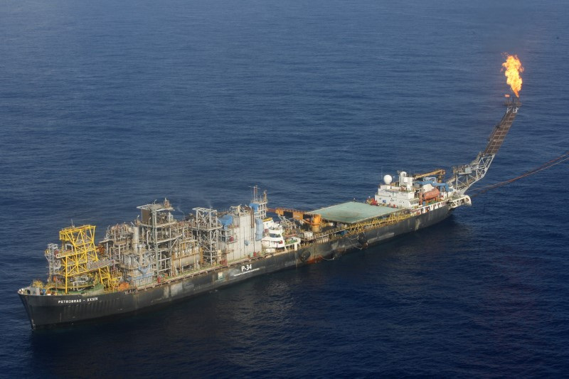 Ações de petroleiras caem na B3 com desmonte do prêmio de guerra