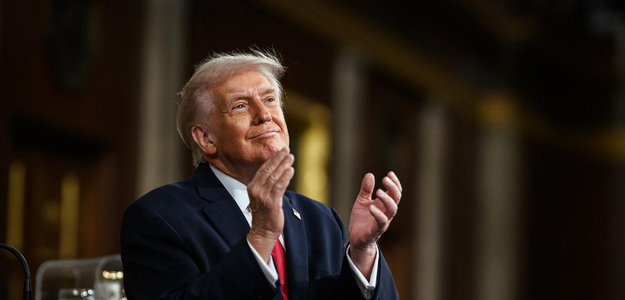 Trump diz ser “grande honra” matar iranianos após ataque em Minab