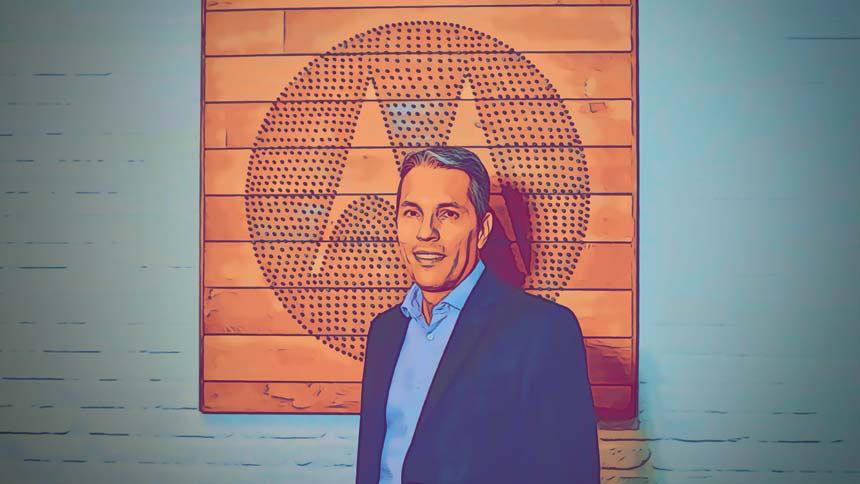 Motorola entra no topo do mercado e mira contrabando de celulares