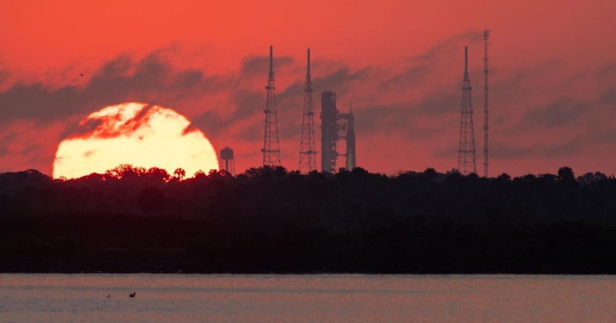 Nasa faz ajustes finais para lançar missão Artemis II à Lua em 2026