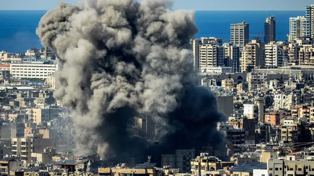 EUA e Israel intensificam maior onda de bombardeios contra o Irã