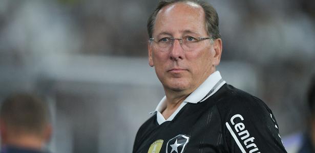 Justiça inglesa intervém na Eagle e abre caminho para venda do Botafogo