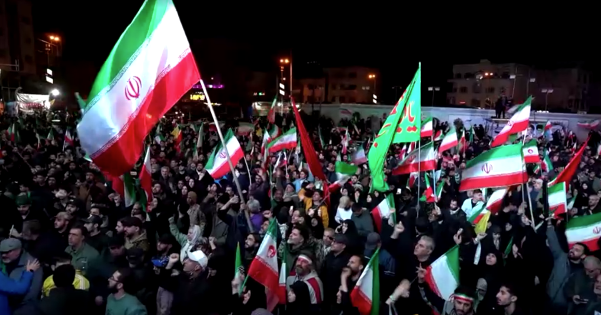 Iranianos tomam ruas de Teerã em apoio a Khamenei após cessar-fogo