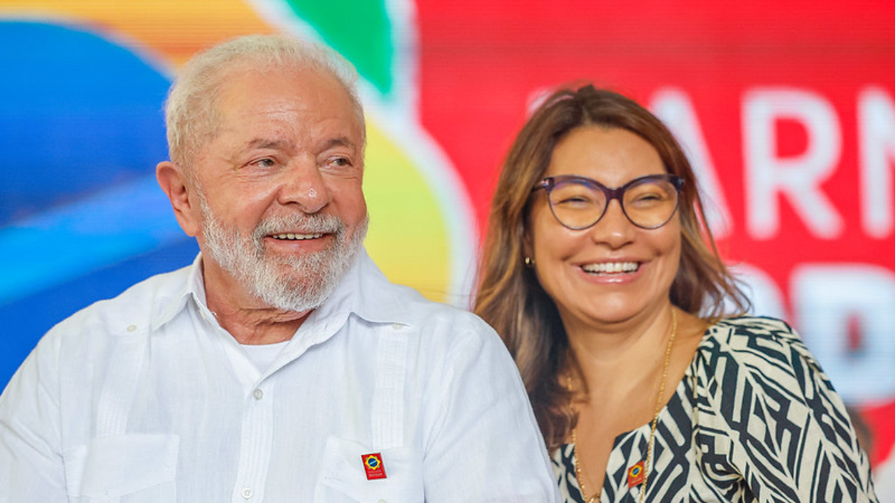 Lula elogia prato com paca em almoço e expõe crise na comunicação do governo