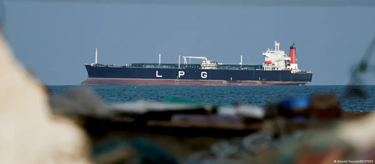 Irã traça rotas alternativas para navios no Estreito de Ormuz