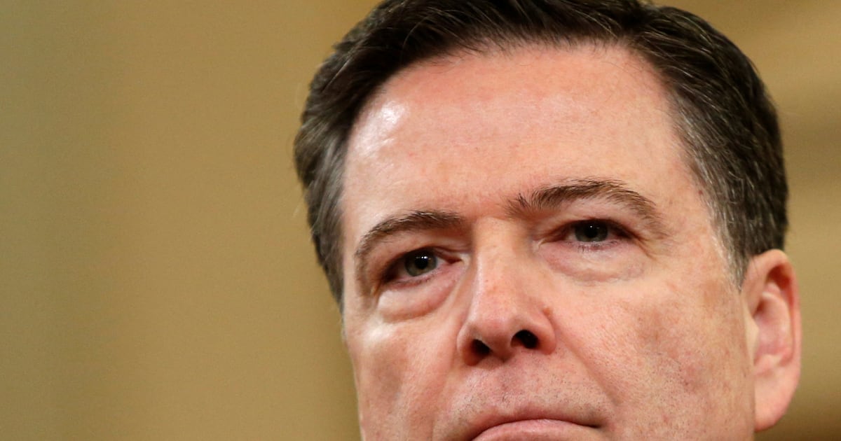 Trump usa Justiça para acusar James Comey de ameaça em post no Instagram