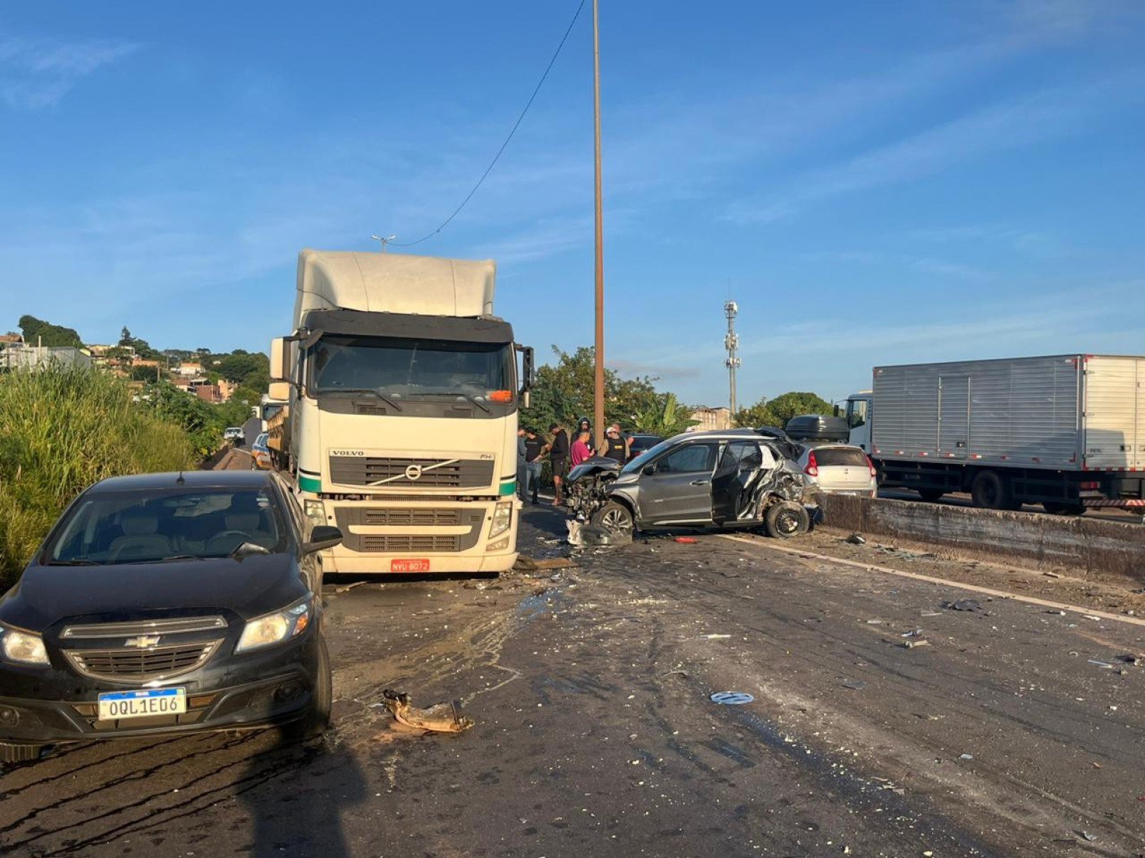 Acidente no Anel de BH mata jovem de 18 anos e trava trânsito