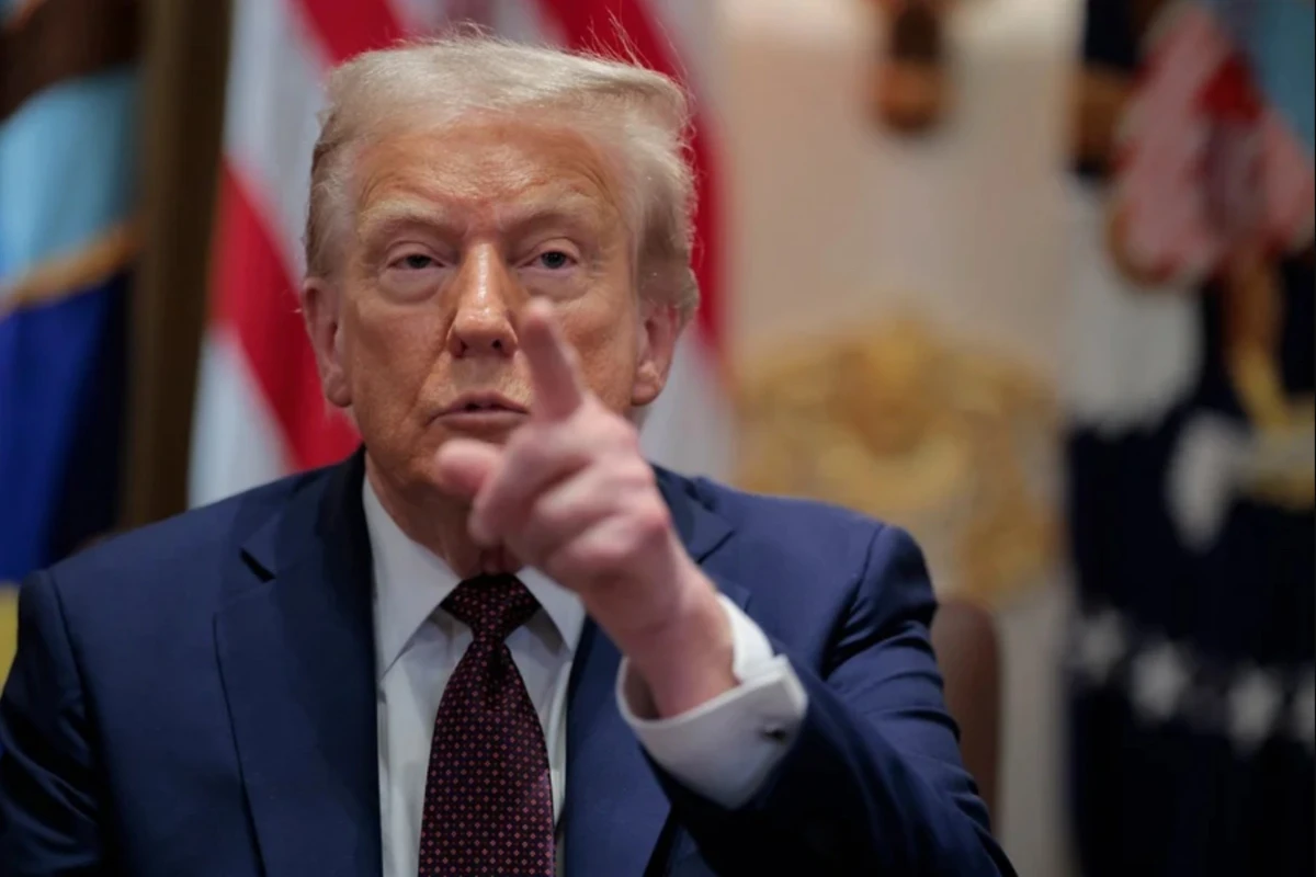 Trump critica chanceler alemão por fala sobre Irã e arma nuclear