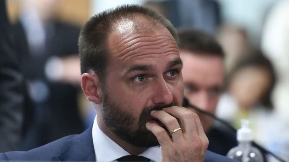 Eduardo Bolsonaro falta a interrogatório no STF e processo avança