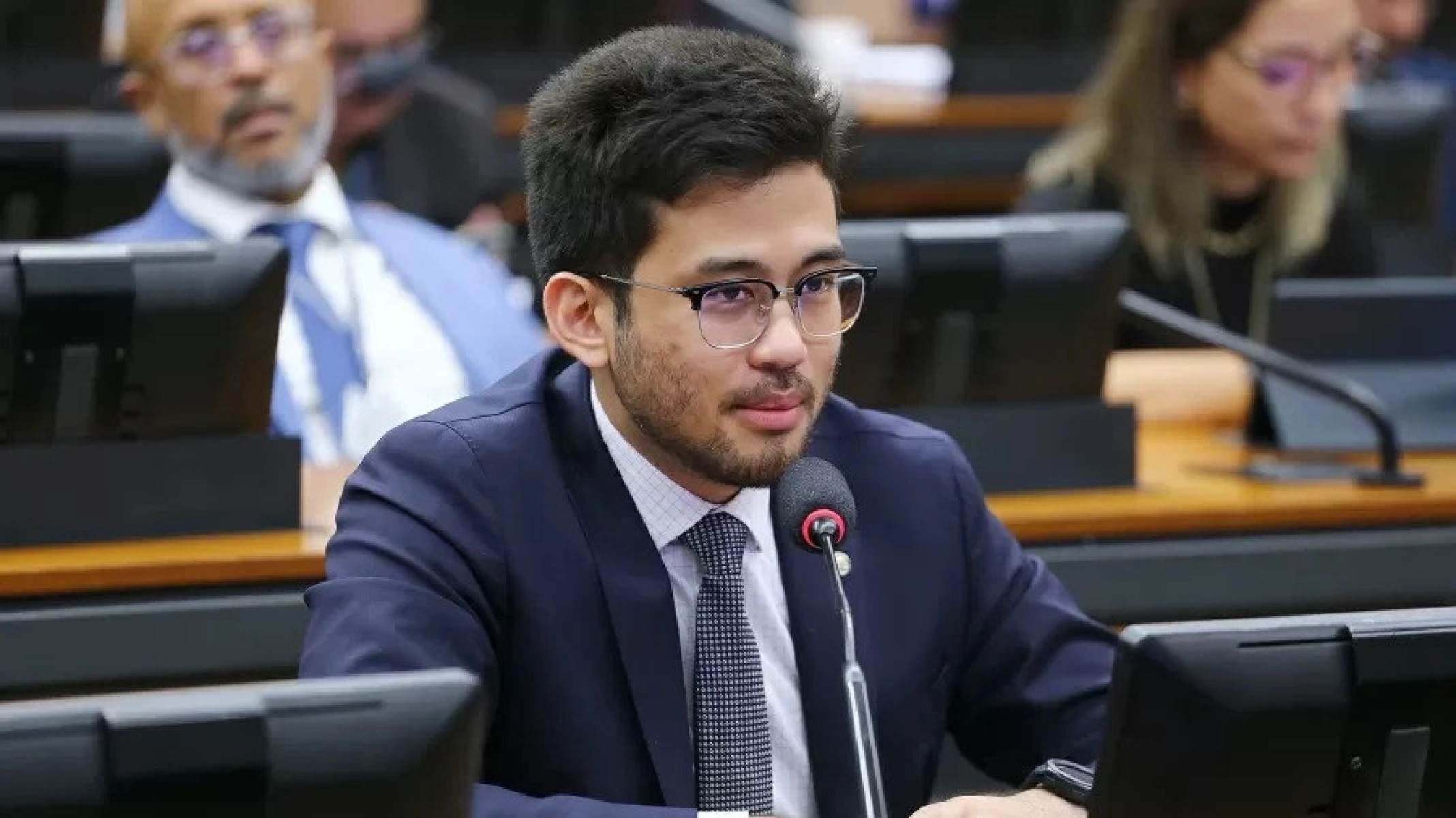 Kim Kataguiri defende escala 6×1 e acusa PEC de enganar trabalhador