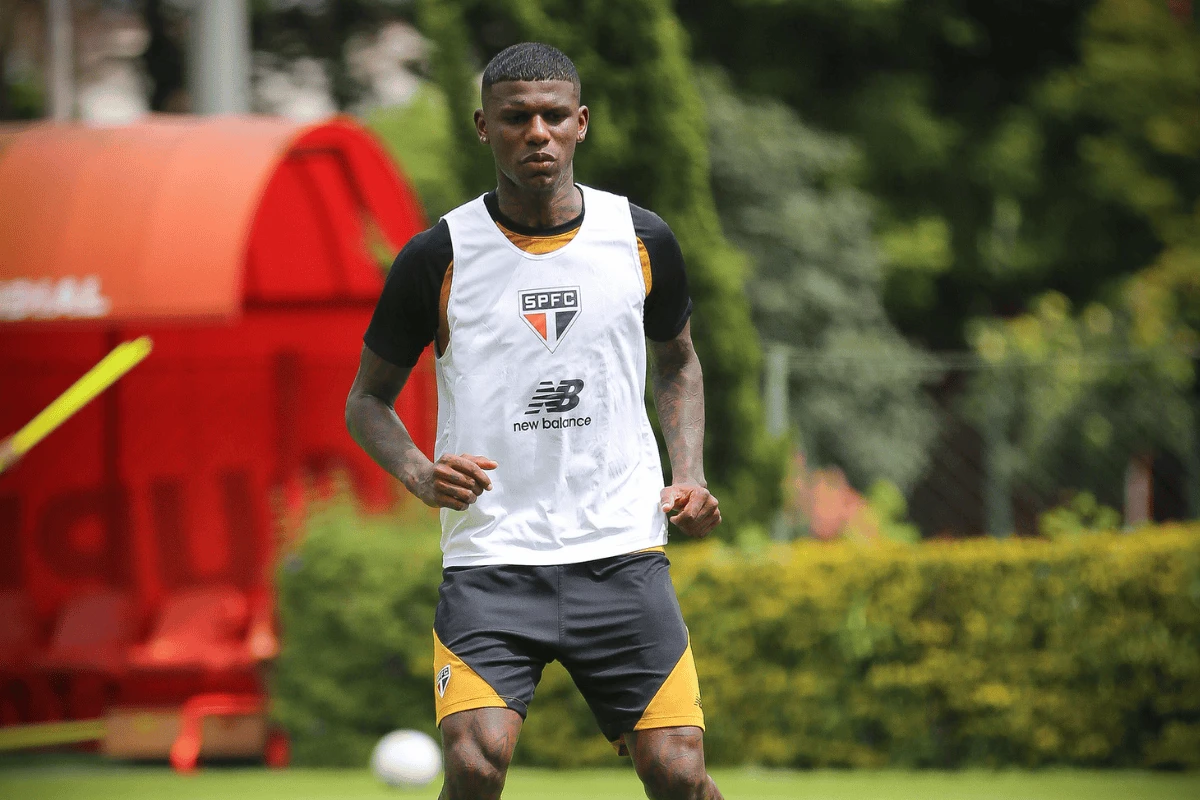 Arboleda tinha R$ 12,5 mil em conta e Porsche penhorado antes de sumir