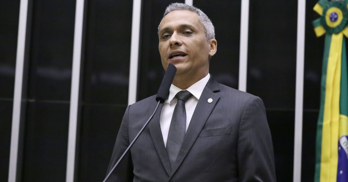 STF torna Gustavo Gayer réu por injúria contra Lula com uso de IA