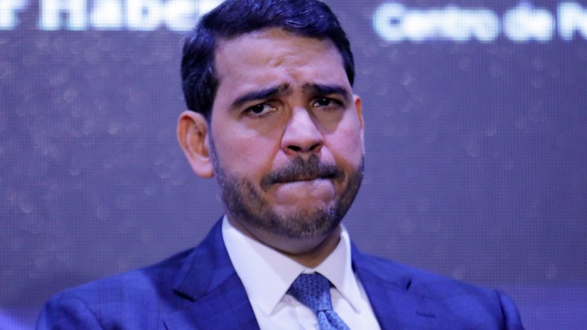 Mudança na CCJ garante margem mínima para Jorge Messias no STF