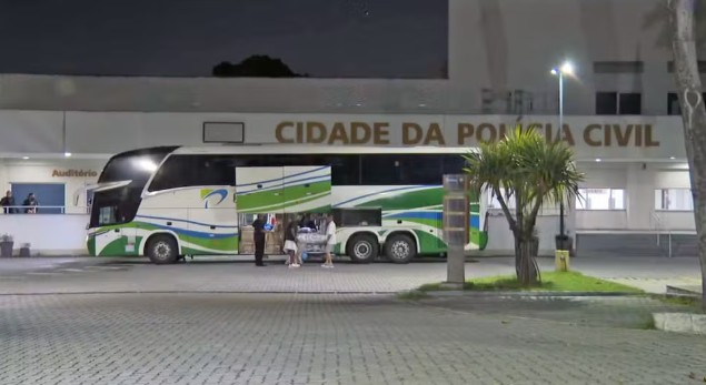Polícia do Rio intercepta ônibus com canetas emagrecedoras ilegais