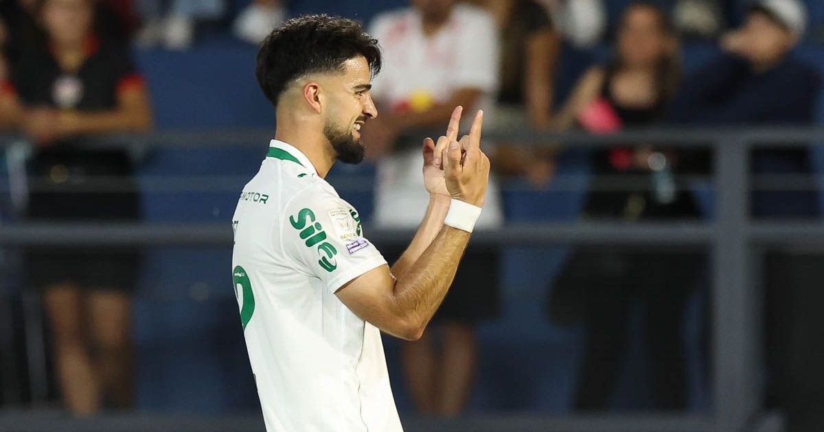 Palmeiras vence Bragantino, dispara na liderança e segue invicto