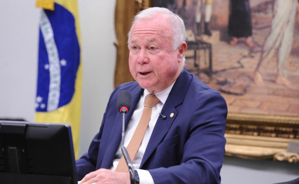 Pedido de vista adia PEC do fim da escala 6×1 na CCJ