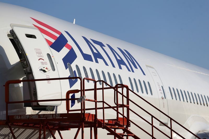 Pane em sistema e nevoeiro levam Latam a cancelar 84 voos em SP