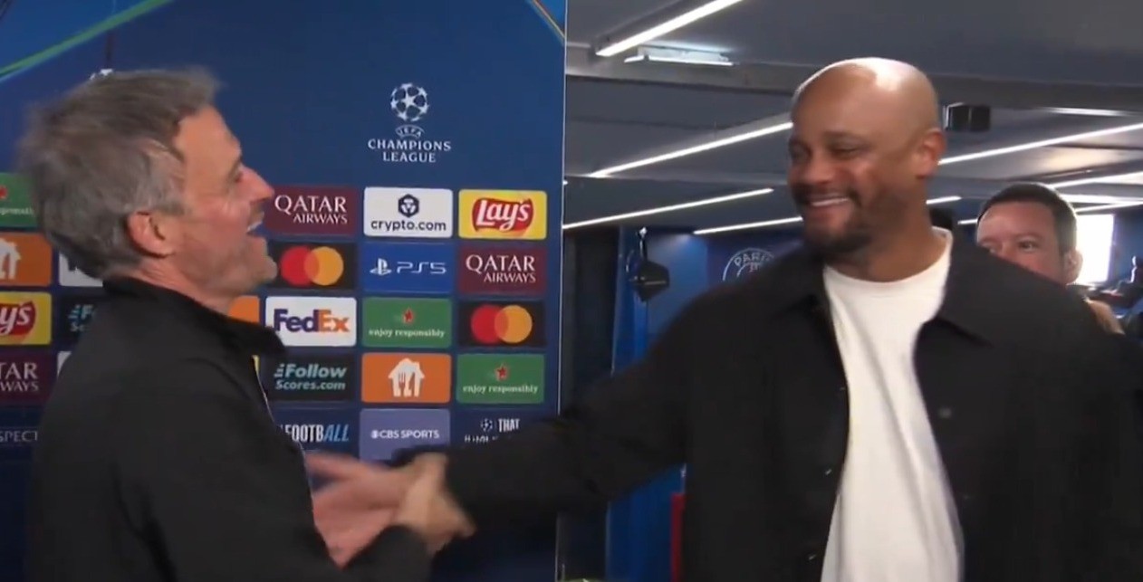 Brincadeira de Luis Enrique com Kompany rouba cena após PSG x Bayern