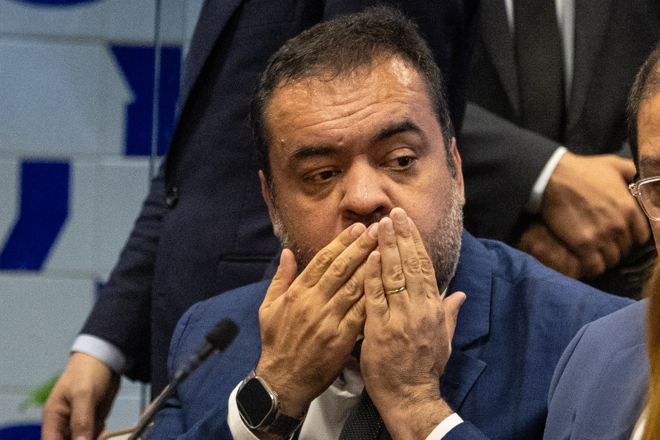 Cláudio Castro acerta salário de R$ 38 mil no PL e abre escritório