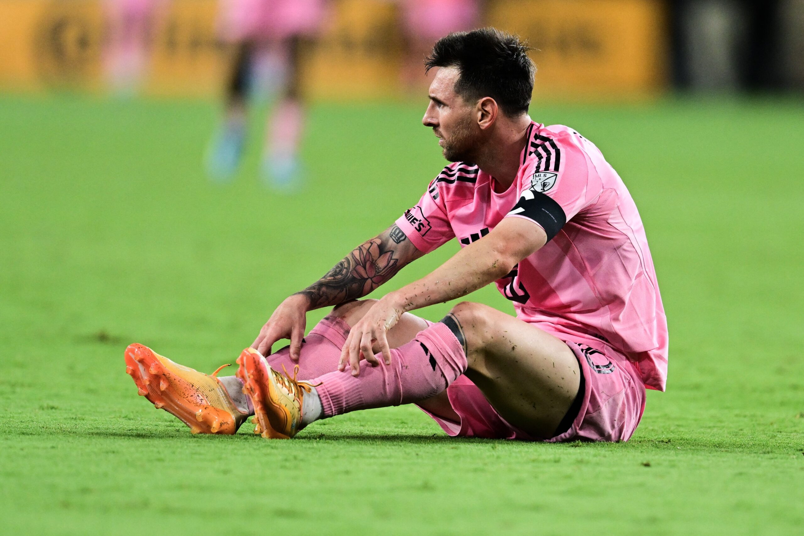 Messi sente dores na coxa e deixa jogo do Inter Miami às vésperas da Copa
