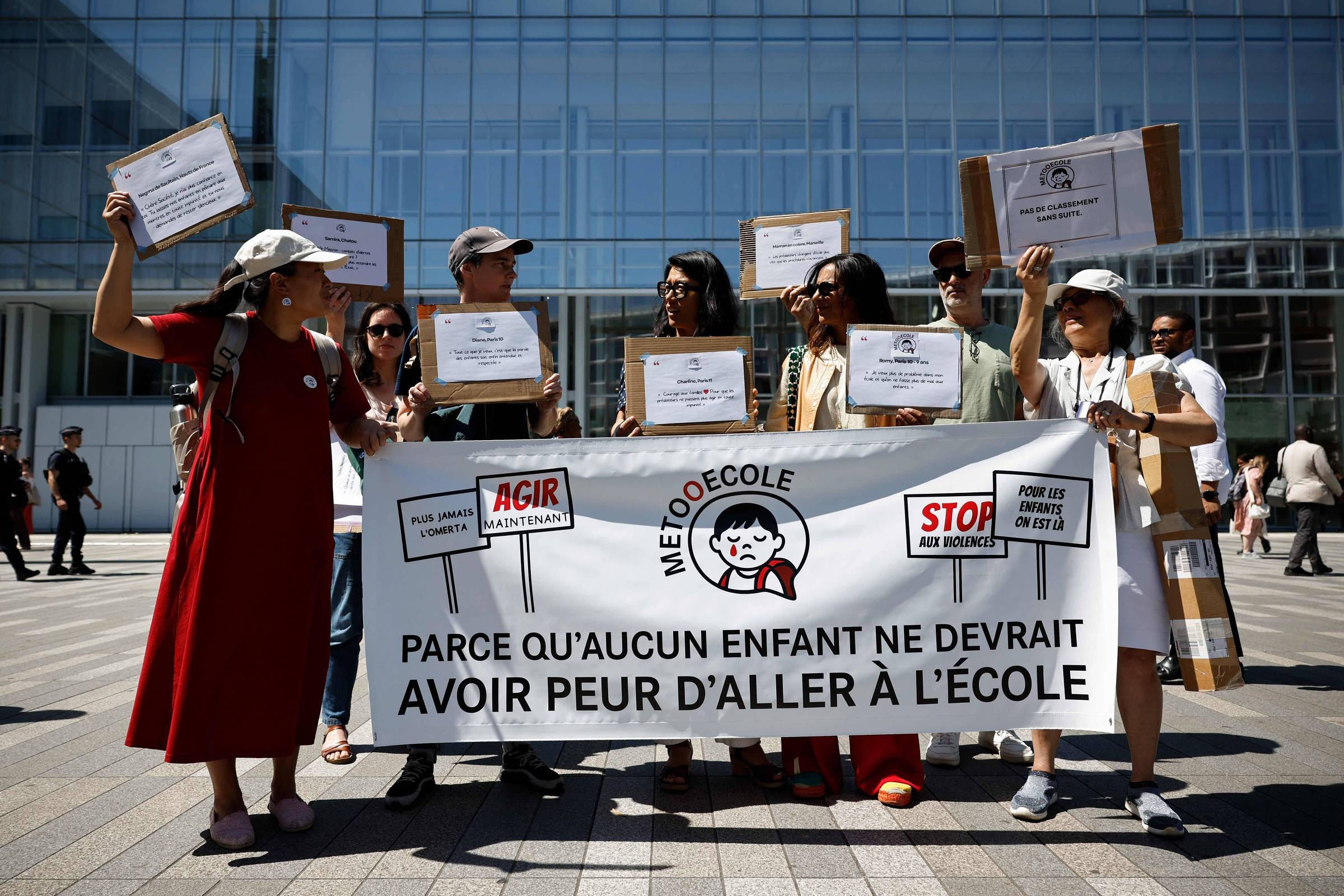 Pais rompem anonimato e monitor é condenado por abuso em Paris