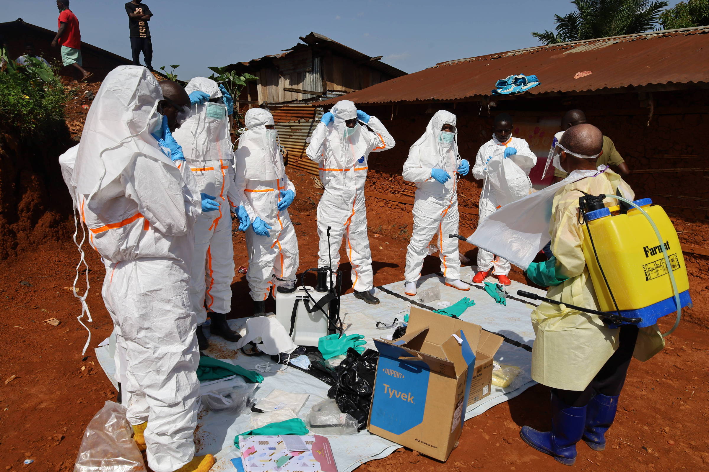 Surto de ebola expõe vazio deixado pelos EUA na saúde global