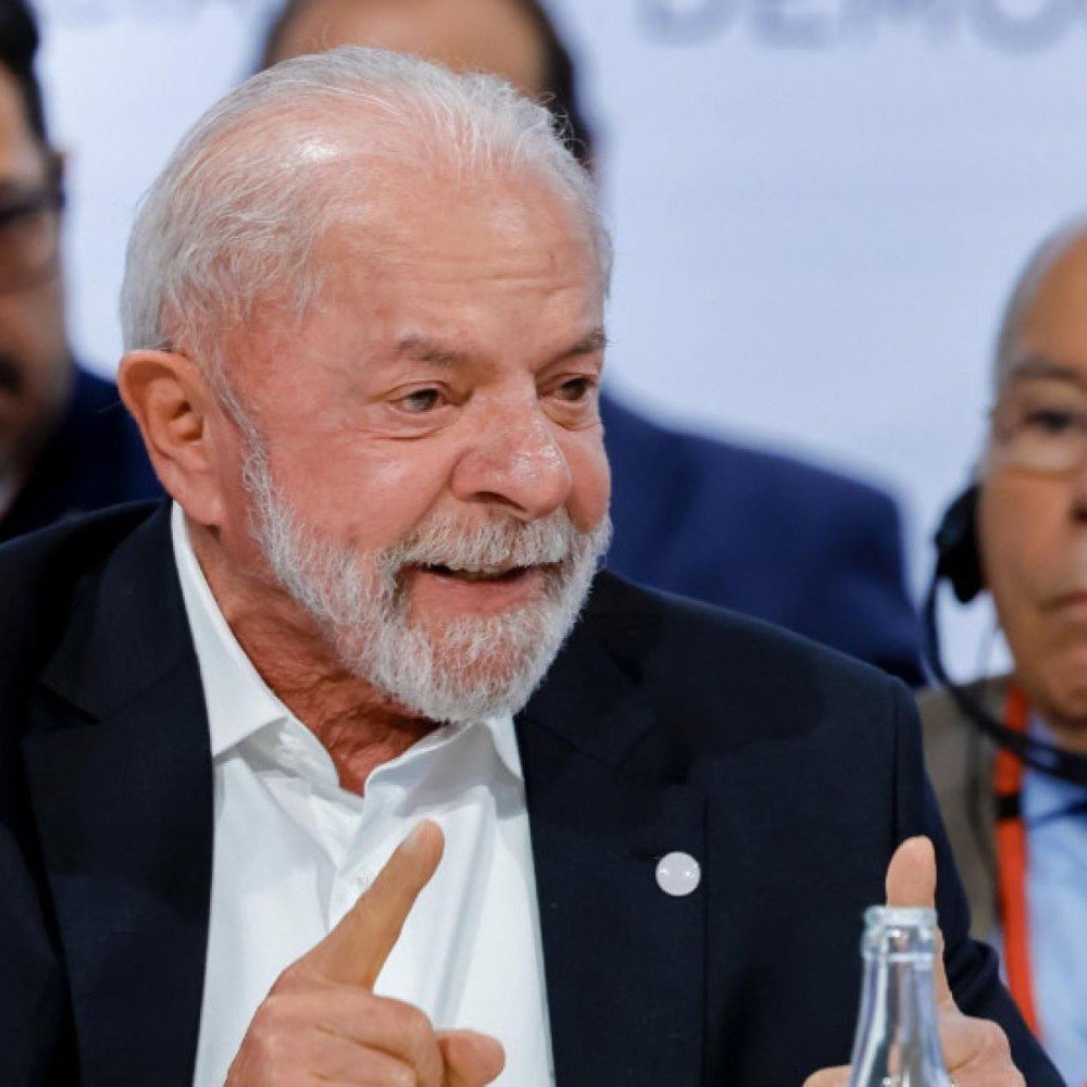 Pressionado no Congresso, Lula testa novo mote e redesenha campanha