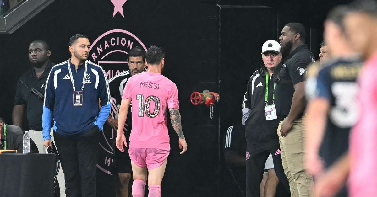 Messi sente lesão na coxa e acende alerta na Argentina a 23 dias da Copa