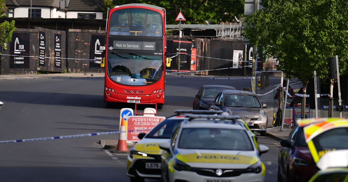 Reino Unido eleva alerta terrorista a severo após ataque em Londres