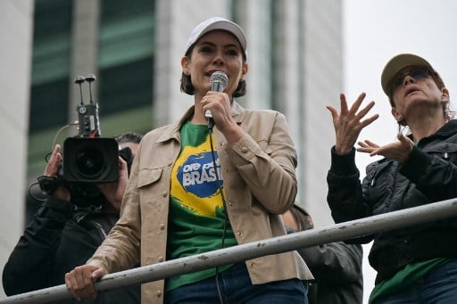 Datafolha testa Michelle Bolsonaro contra Lula e aponta disputa apertada