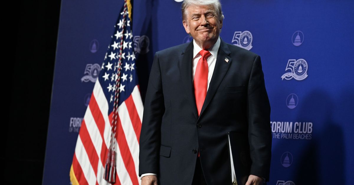 Trump rejeita proposta do Irã e cogita seguir guerra sem acordo