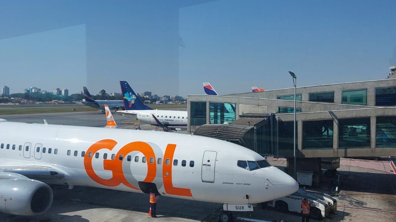Aviões de Azul e Gol ficam a 22 m em incidente grave em Congonhas