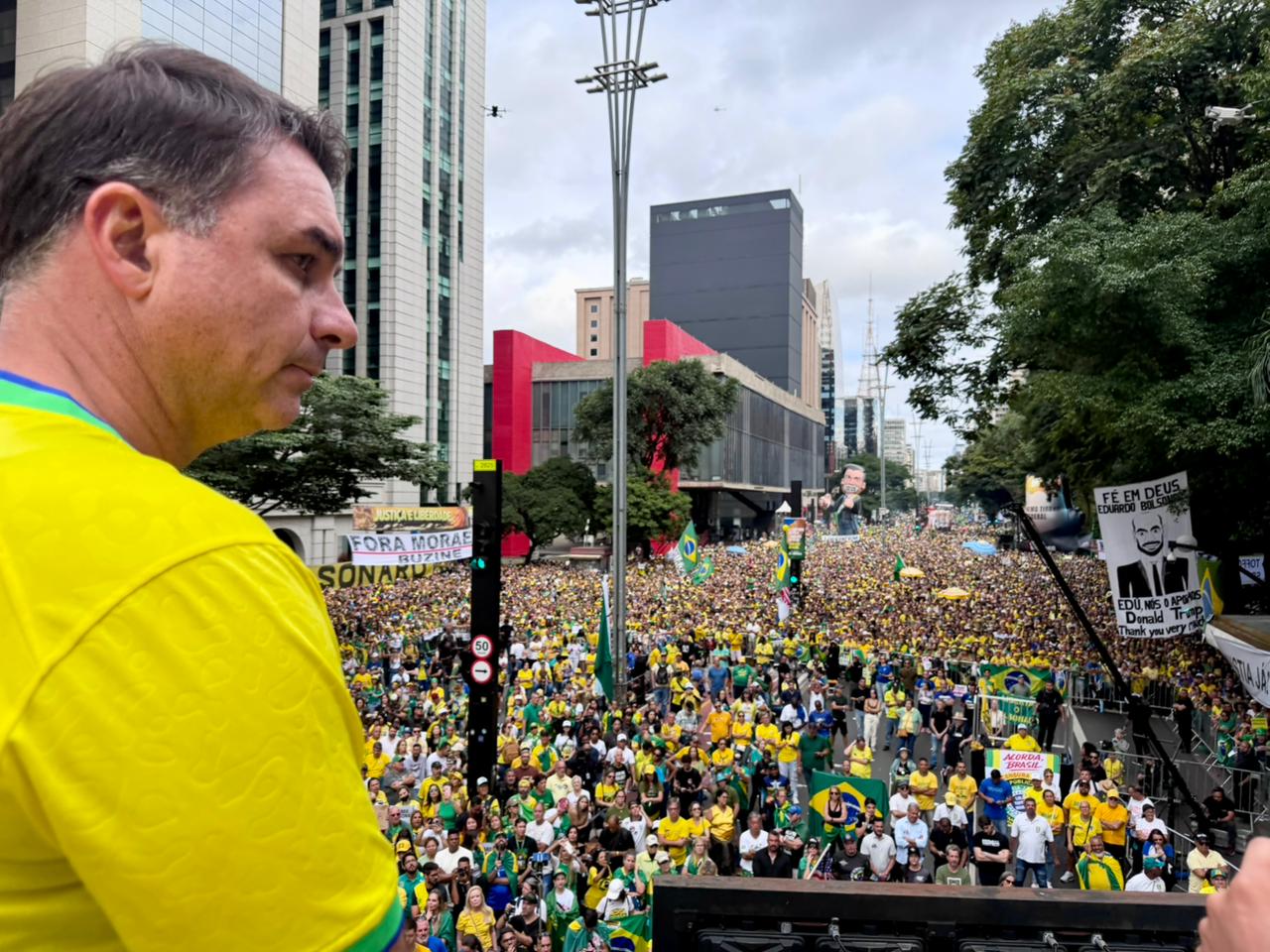 Datafolha: 88% dos eleitores de Flávio mantêm apoio após Dark Horse