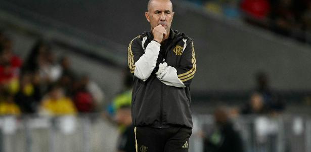 Jardim rebate críticas no Flamengo e pede reforços após vitória na Libertadores