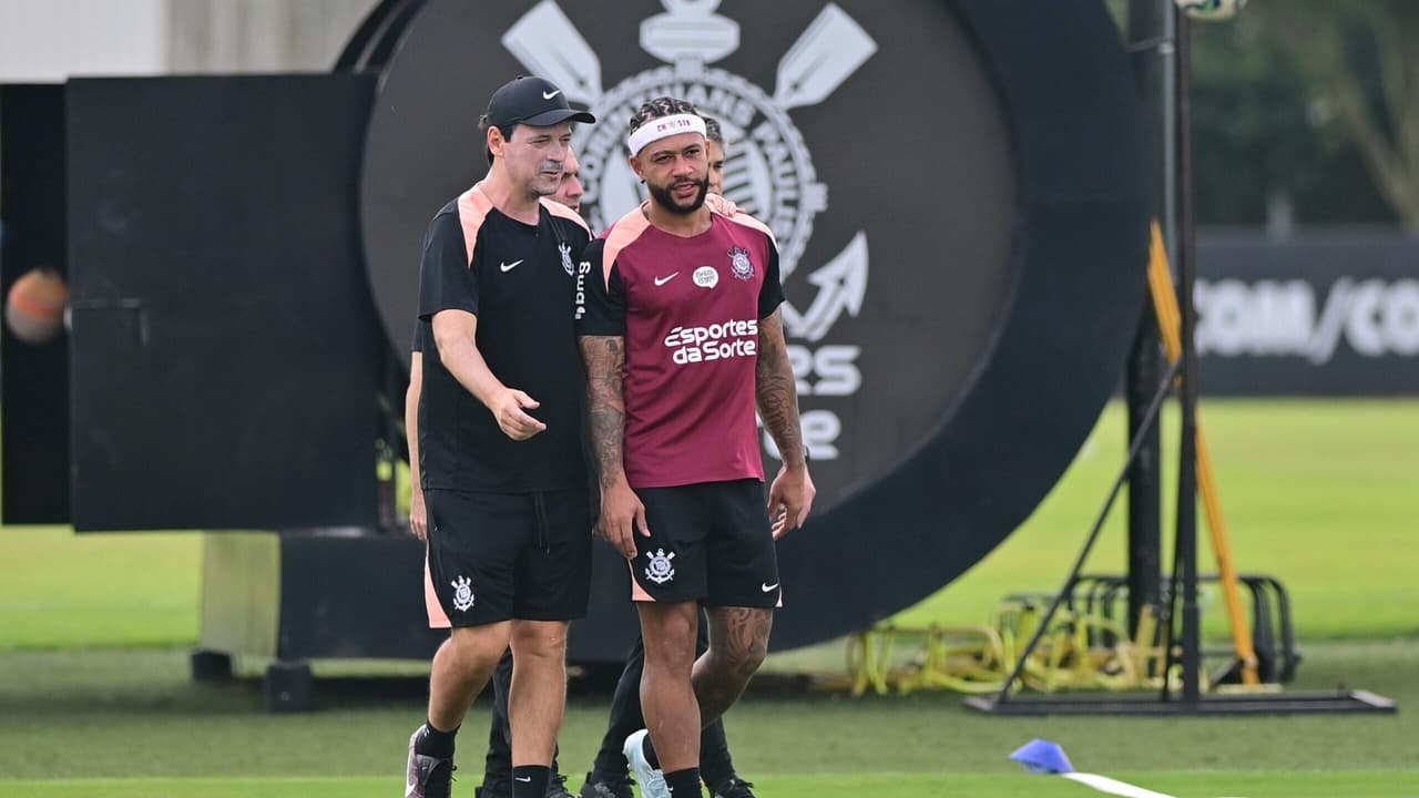 Diniz conta com volta de Memphis e pressiona por renovação no Corinthians