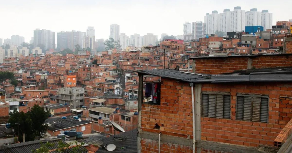 Brasil atinge maior IDHM da história, mas desigualdade ainda derruba média