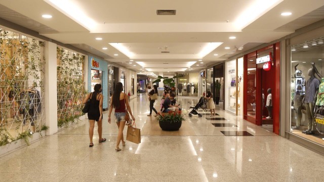 Dia do Trabalhador altera horário de bancos, shoppings e serviços