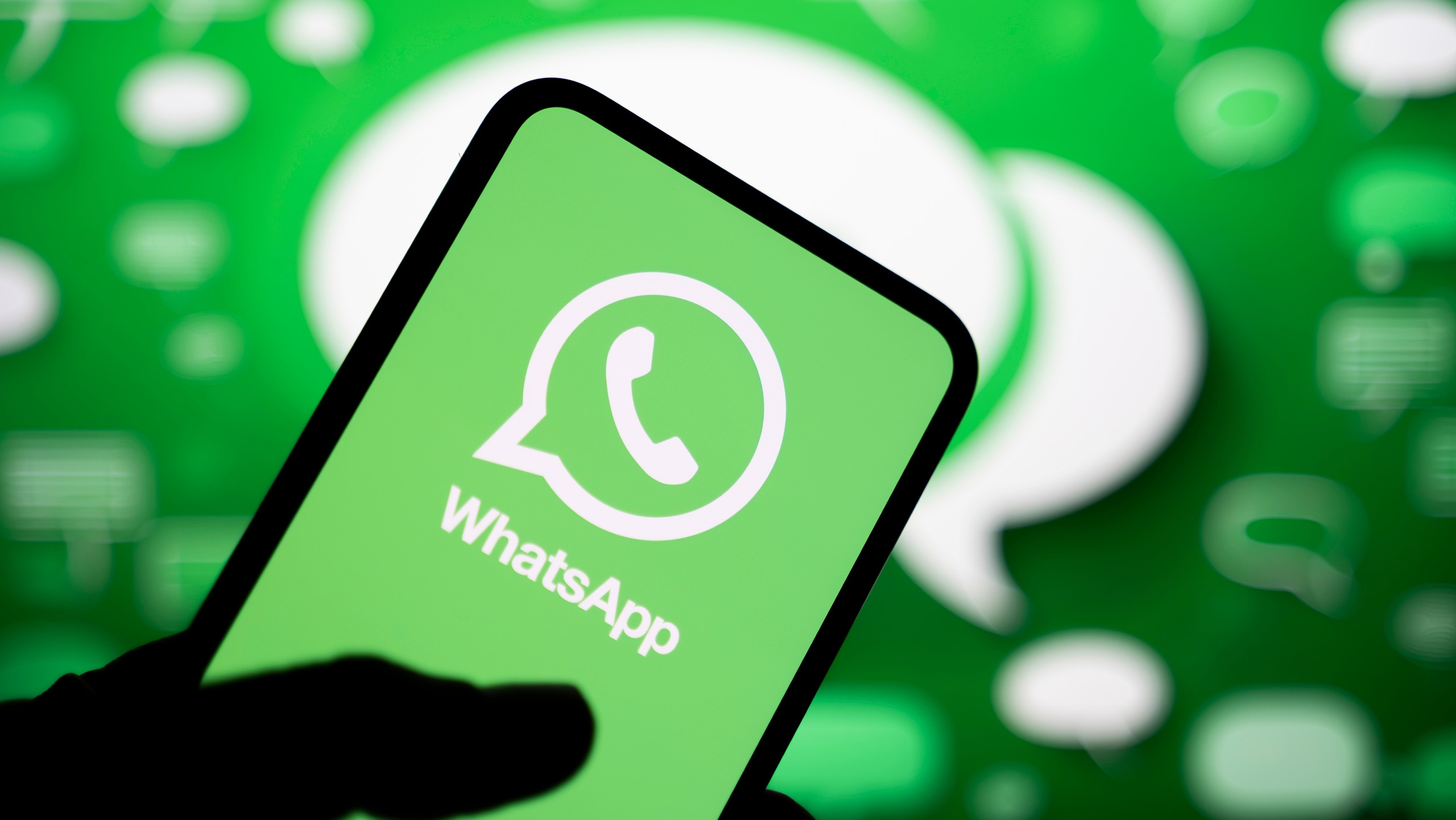 WhatsApp testa central que mostra contatos online em tempo real