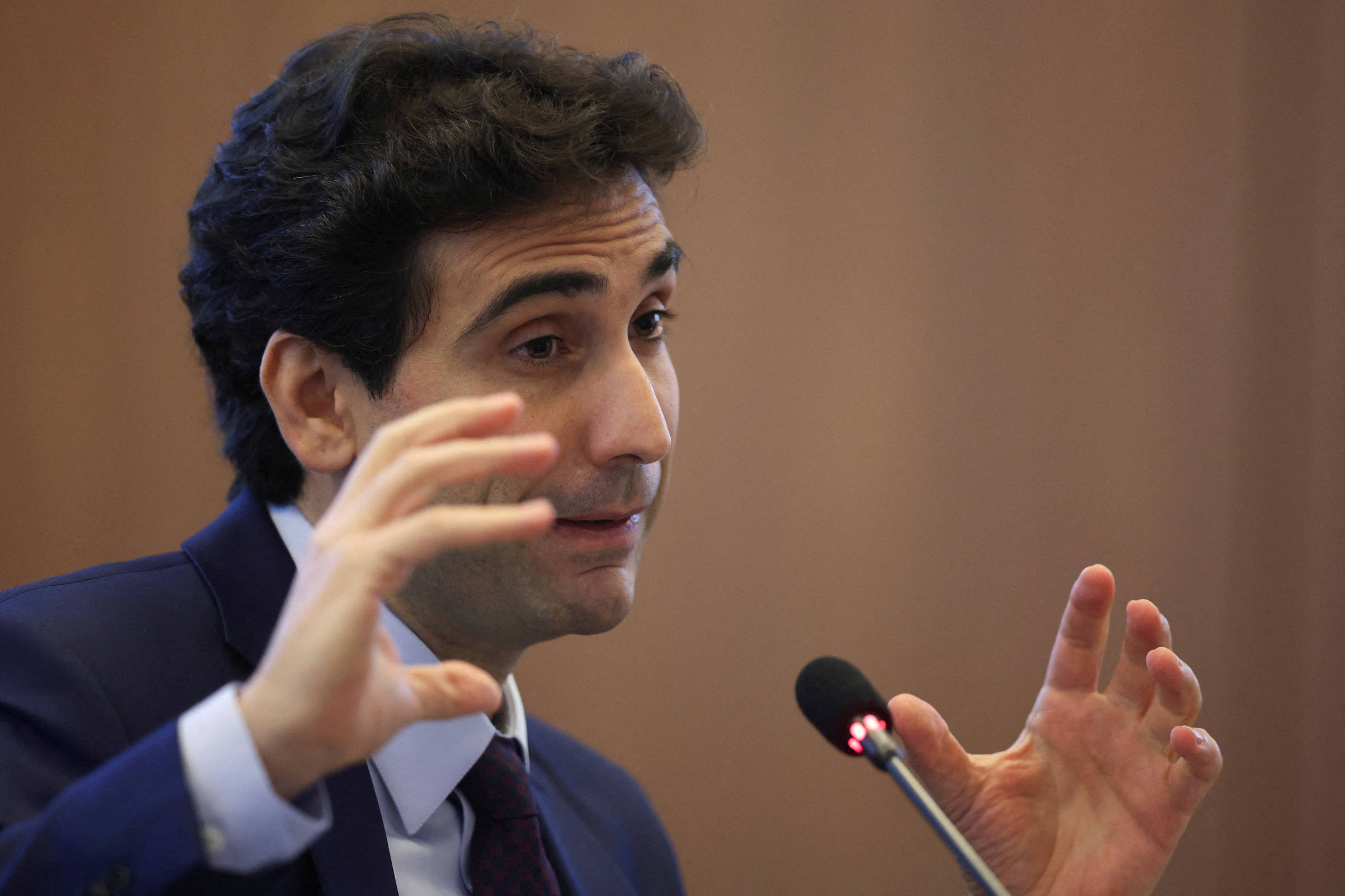 Economista defende autonomia do BC, mas vê riscos na PEC 65